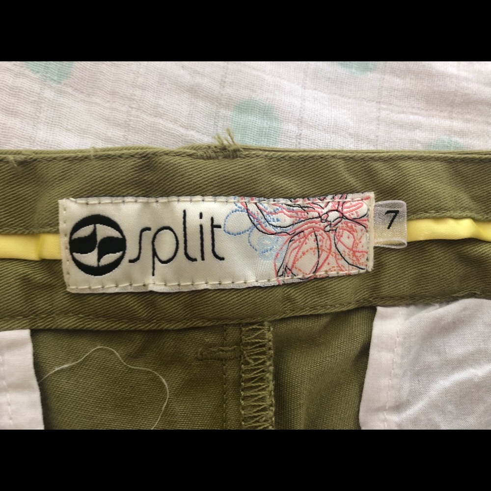 Split cropped Capri - Picture 2 of 4